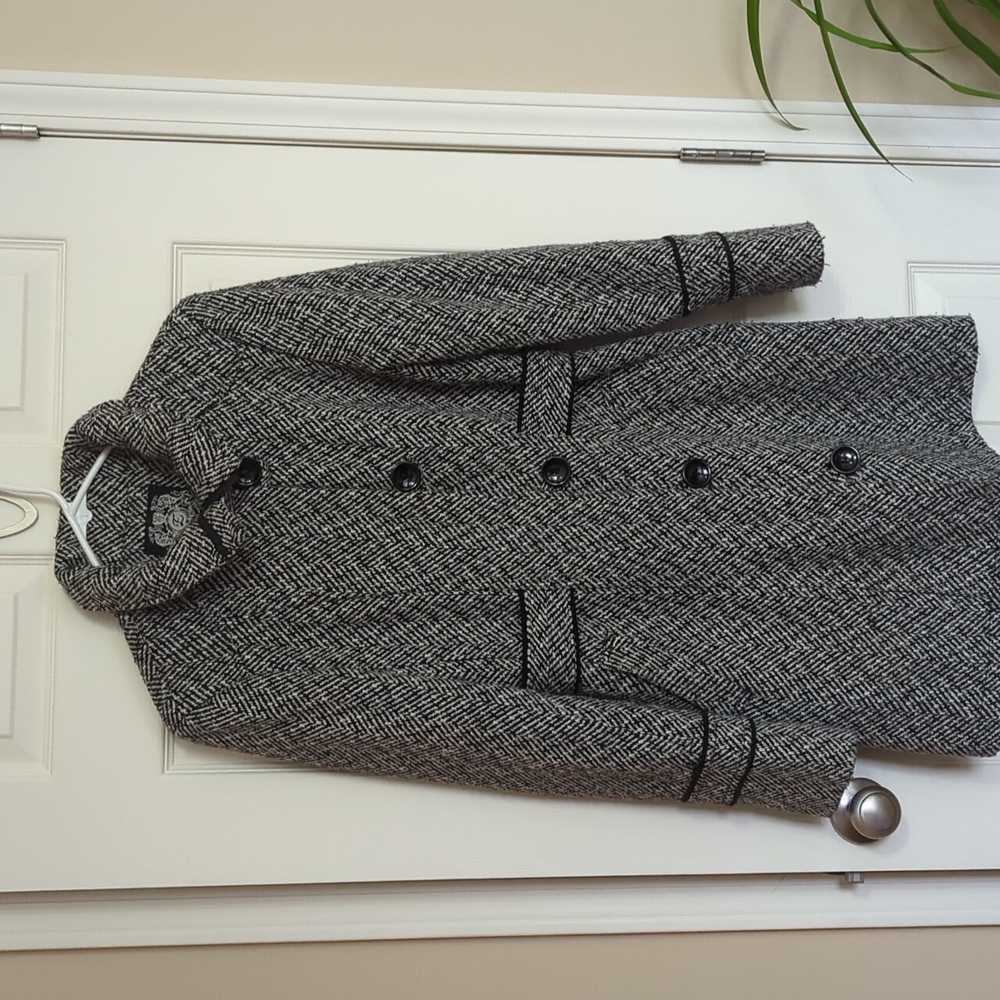 ESPRIT black tweed coat, full zip, lined, front buttons.